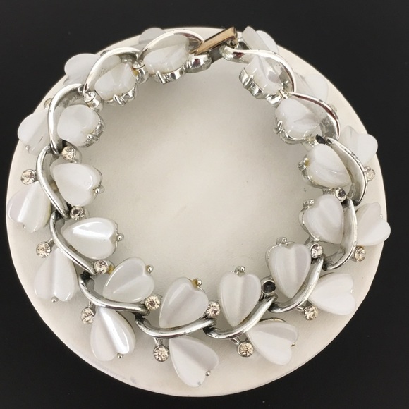 Vintage 1960 Signed Lisner Bracelet White Hearts Rhinestones Silver Tone Metal - Picture 13 of 14